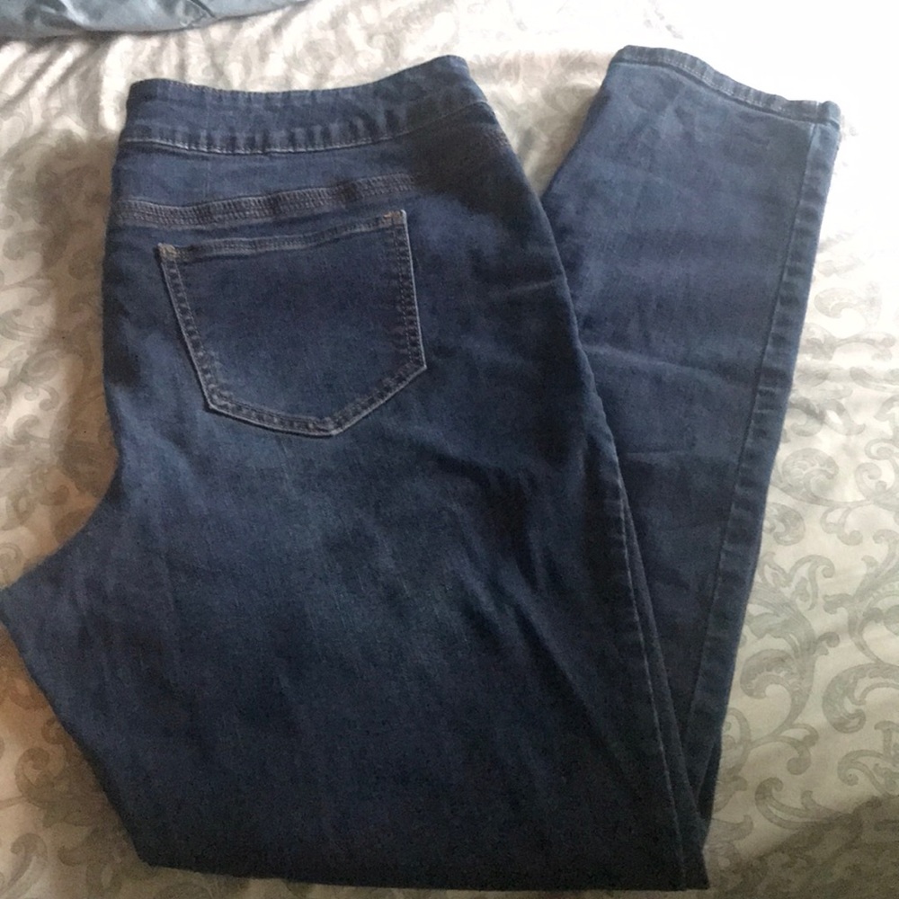 Maurices distressed jeans